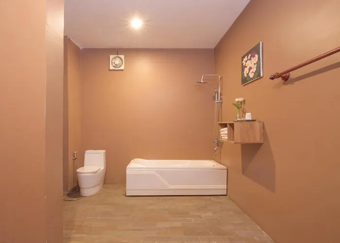 Indra Porak Hotel 4*